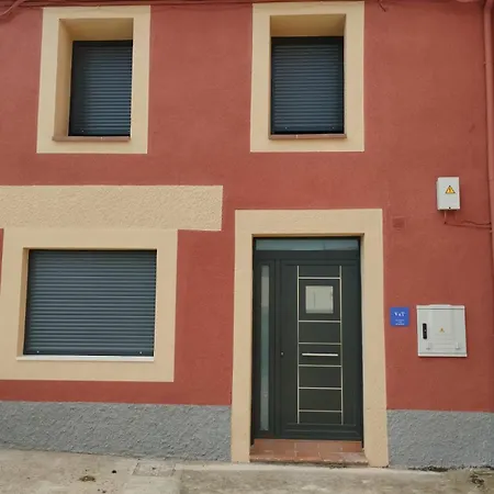 Casa Turistica Lola * Aldealcorvo